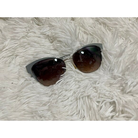 tahari cth0825-r th620 slvm grey frame sunglasses - Picture 1 of 7